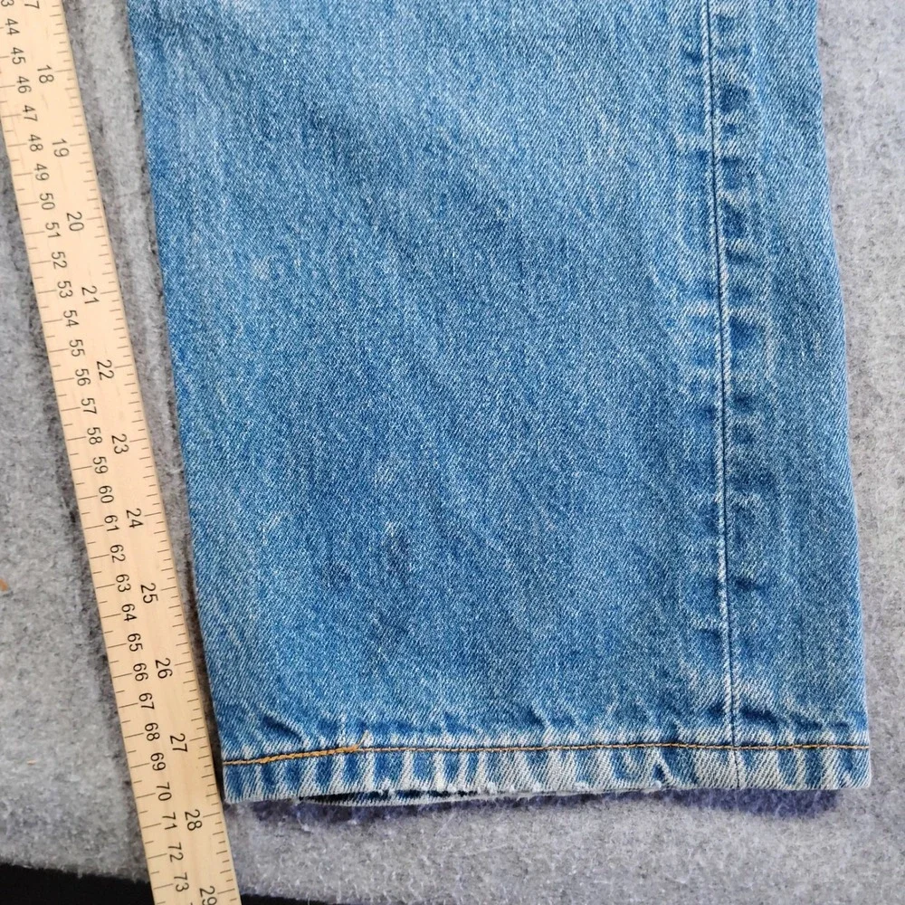 Vintage Levis 501 Mens Light Wash Blue Straight Leg Button Fly Denim Jeans 34x28